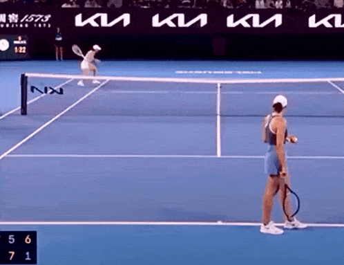 iga-swiatek-madison-keys.gif