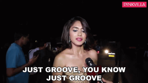 Just Groove You Know Just Groove Mrunal Thakur GIF - Just Groove You Know Just Groove Mrunal Thakur Pinkvilla GIFs