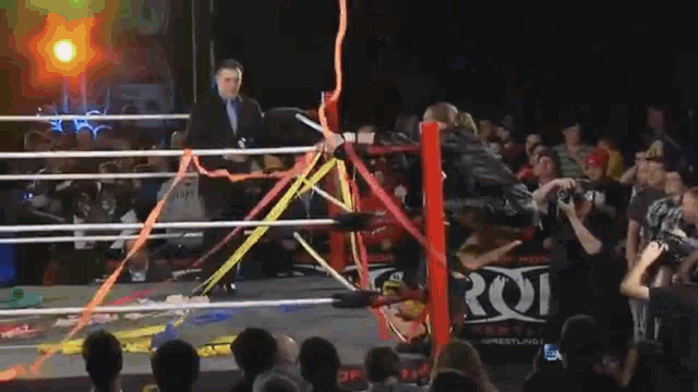 a wrestling ring with the word roi on the side