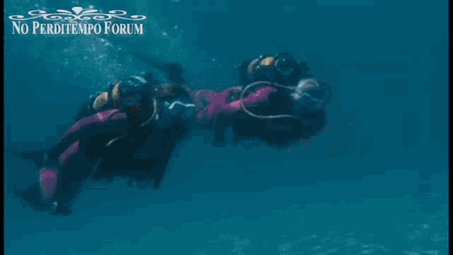 a scuba diver in the ocean with the words no perditempo forum above