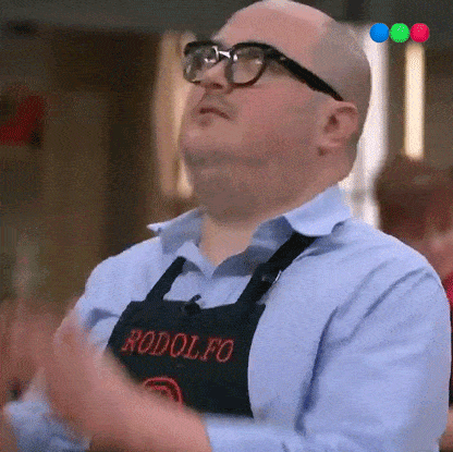 Orando Rodolfo GIF - Orando Rodolfo Master Chef Argentina GIFs