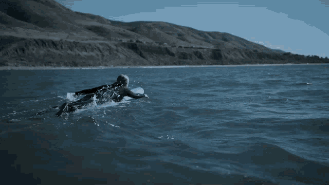 Swimming With Sharks Lou GIF - Swimming With Sharks Lou Lou Simms GIFs
