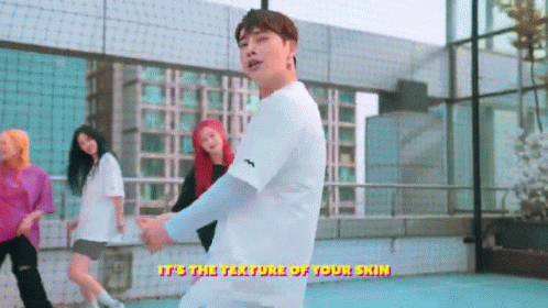 Its The Texture Of Your Skin 아우라 GIF - Its The Texture Of Your Skin 아우라 픽시 GIFs