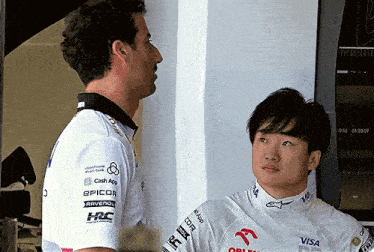 Daniel Ricciardo Red Bull GIF - Daniel Ricciardo Red Bull Yuki Tsunoda GIFs
