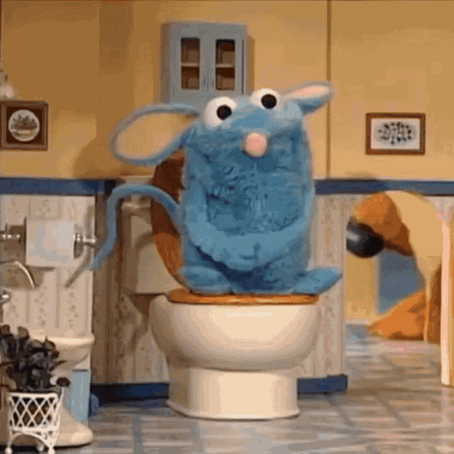 Tutter Blue Mouse GIF - Tutter Blue Mouse Bear In The Big Blue House GIFs
