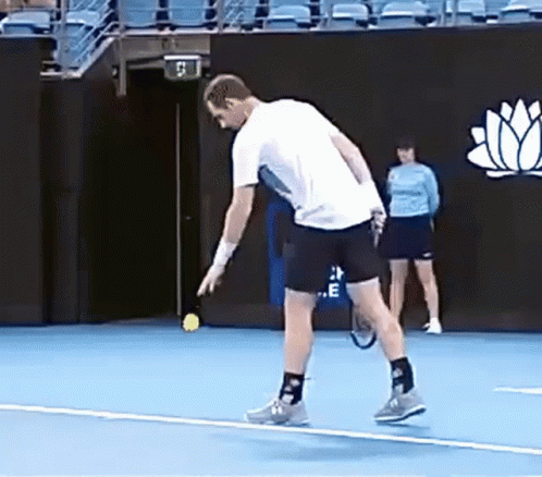 Andy Murray Underhand Serve GIF - Andy Murray Underhand Serve Tennis GIFs