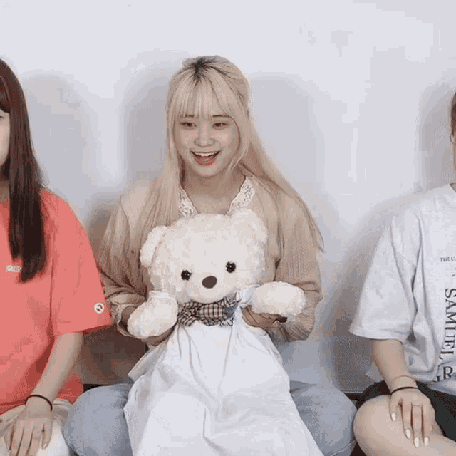 Eunseo Yours GIF - Eunseo Yours Myme GIFs