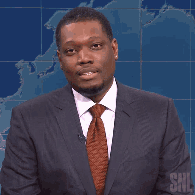 Cant Stay Serious Michael Che GIF - Cant Stay Serious Michael Che Saturday Night Live GIFs