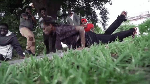 Planking Worm Dance GIF - Planking Worm Dance Rolling GIFs