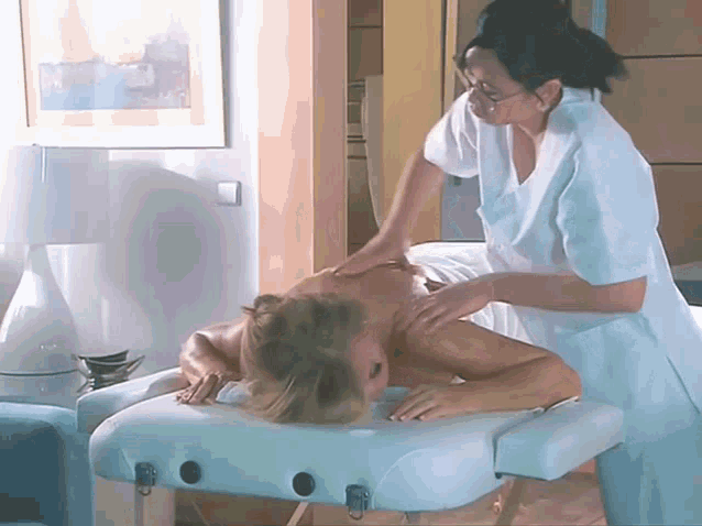 Alexandra Lencastre Massage GIF - Alexandra Lencastre Massage Relax GIFs