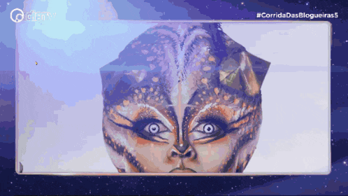 a drawing of a face with the hashtag corridasblogeiras5 on the bottom
