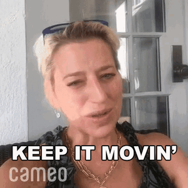 Keep It Movin Dorinda Medley GIF - Keep It Movin Dorinda Medley Cameo GIFs