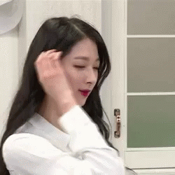 Korean Tucking GIF - Korean Tucking Hair GIFs