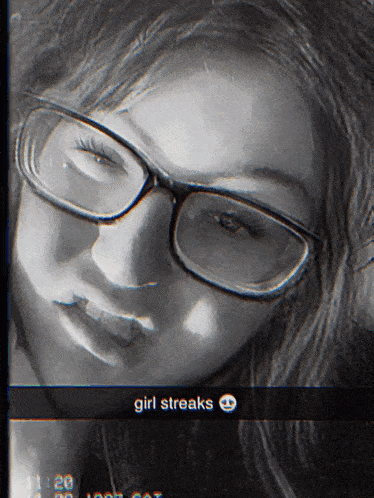 Swankaids Girl Streaks Pretty Girl GIF - Swankaids Girl Streaks Pretty Girl Wig GIFs