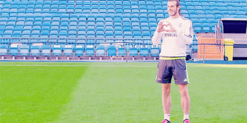 Gareth Bale GIF - Gareth Bale Heart Love GIFs