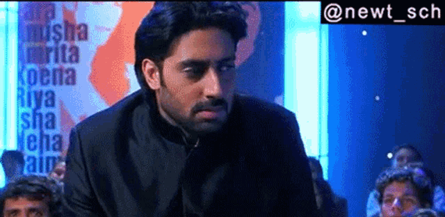 Abhishek Bachchan Sarcastic Dramatic Clap Om Shanti Om GIF - Abhishek Bachchan Sarcastic Dramatic Clap Om Shanti Om GIFs