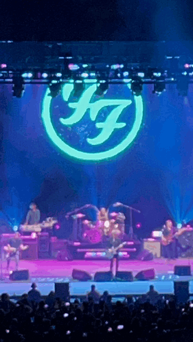 Foo Fighters Rock And Roll GIF - Foo Fighters Rock And Roll Concert GIFs