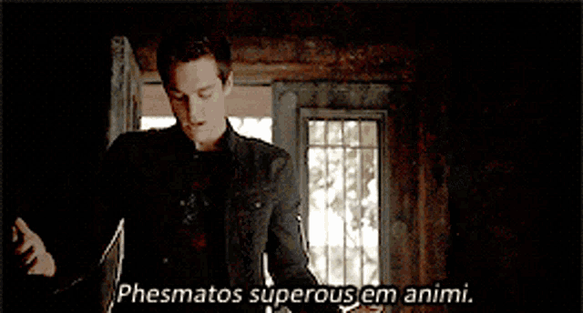 a woman with blonde hair says phesmatos superous em anima