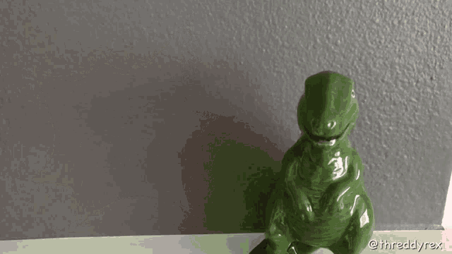 a picture of a dinosaur with the words " dino friends for lyfff " above it