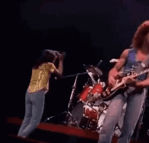 The Perry Spin Steve Perry GIF - The Perry Spin Steve Perry Concert GIFs
