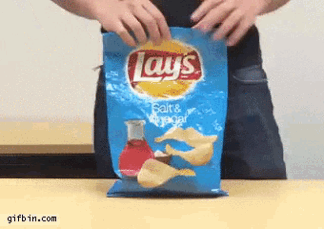 Lays Chips Salt And Vinegar GIF - Lays Chips Salt And Vinegar Junk Food GIFs