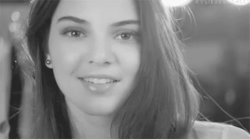 Kendall Jenner GIF - Kendall Jenner Wink Smile GIFs