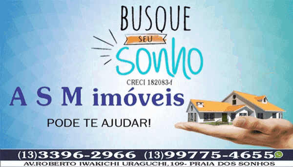 a hand is holding a model house in front of a sign that says busque seu sonho a sm imoveis pode te ajudar