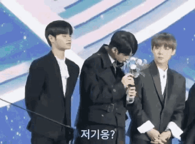 Flowers Ongwink GIF - Flowers Ongwink Bouquet GIFs