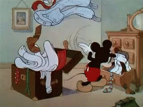 Maleta Mickey Mouse GIF - Maleta Mickey Mouse Packing GIFs