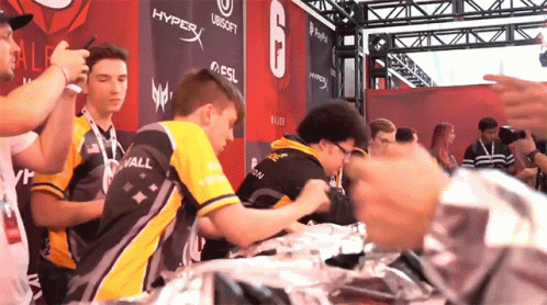 Signing Autographs Writing GIF - Signing Autographs Writing Focused GIFs