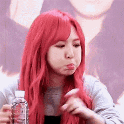 Ryoo Seungwan Wendy GIF