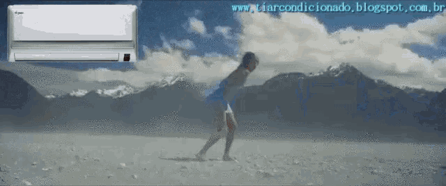 a picture of a woman on a beach with the website www.tarcondicionado.blogspot.com.br at the bottom