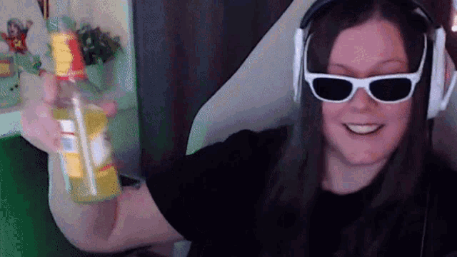 Drinking Friday GIF - Drinking Friday Party GIFs
