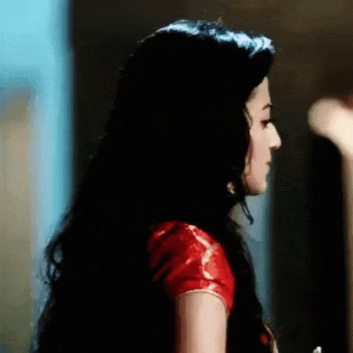 Helly Shah What GIF - Helly Shah What Worried GIFs