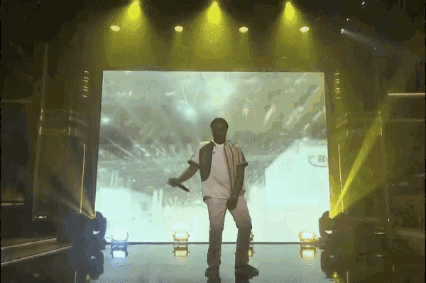 Schoolboy Q Concert GIF - Schoolboy Q Concert Dancing GIFs