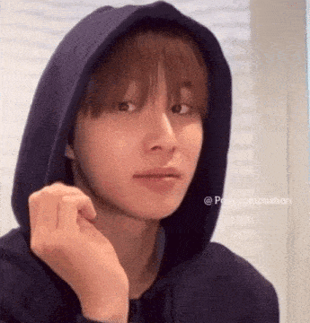 Jungwoo Jungwoo Side Eye GIF - Jungwoo Jungwoo Side Eye Jungwoo Up And Down GIFs