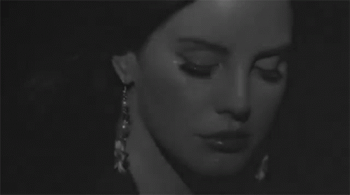Lana Del Rey Hausgrande GIF - Lana Del Rey Hausgrande Grandetwigs GIFs
