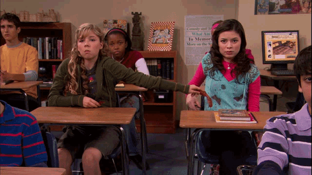 Notpunkanymore Icarly GIF - Notpunkanymore Icarly Ibacon GIFs