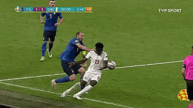 a soccer game between italy and england is being broadcasted on tvp sport