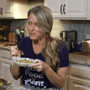 So Yummy Jill Dalton GIF - So Yummy Jill Dalton The Whole Food Plant Based Cooking Show GIFs