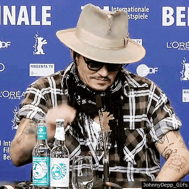 Berlinale Johnny Depp GIF - Berlinale Johnny Depp Berlinale2020 GIFs