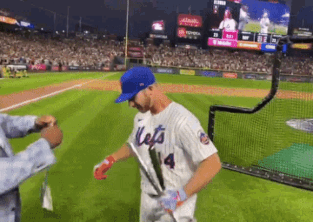 Derby Champ Spinner Pete Alonso GIF - Derby Champ Spinner Pete Alonso Home Run Derby GIFs