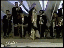 رقص ساخن فيفي عبده شرقي راقصة رقاصات رقاصة سيكسي GIF - Fifi Abdo Dance Belly Dancing GIFs