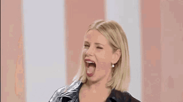 Alessia Marcuzzi Iene Leiene GIF