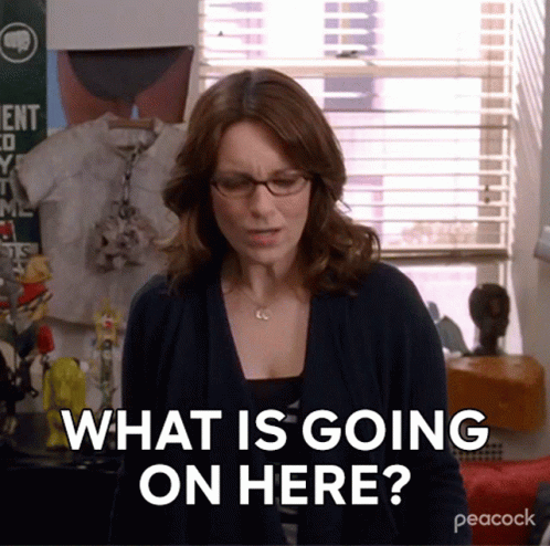 What Is Going On Here Liz Lemon GIF - What Is Going On Here Liz Lemon 30rock GIFs