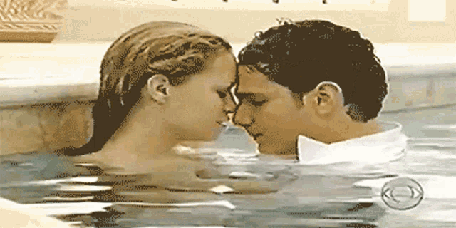 Danny And Michelle Manny Gl GIF - Danny And Michelle Manny Gl Bethany Joy Lenz GIFs