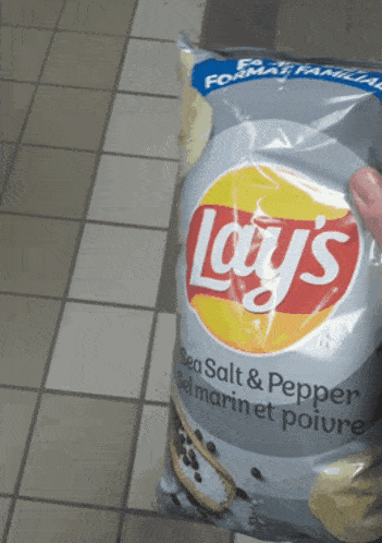 Lays Sea Salt And Pepper GIF - Lays Sea Salt And Pepper Chips GIFs