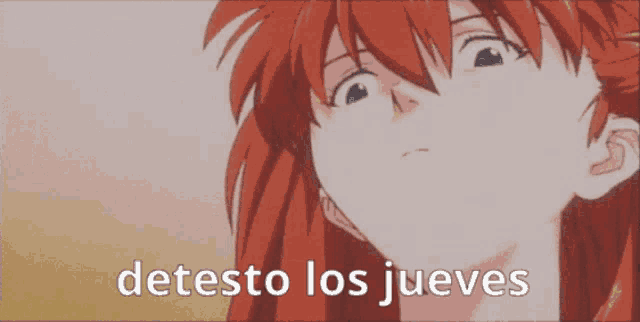 a picture of a girl with the words detesto los jueves written below her