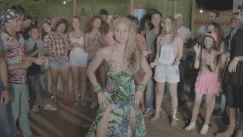 Shakira Bailando En El Video De La Bicicleta GIF - Shakira La Bicicleta GIFs