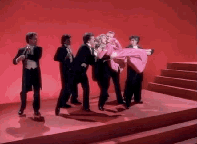 Showtime Carry Me GIF - Showtime Carry Me On Stage GIFs